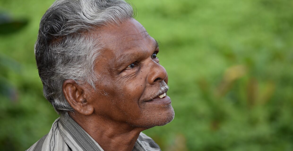 Abordagens não farmacológicas para o cuidado de pacientes com demência reduzem custos e melhoram qualidade de vida