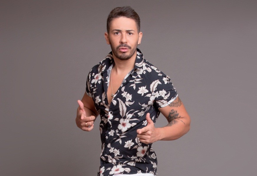Comediante Carlinhos Maia realiza primeiro espetáculo em Macapá no Teatro das Bacabeiras