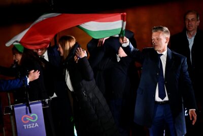 Hungria encerra 16 anos de governo de Viktor Orbán com vitória da oposição e reforço da integração europeia