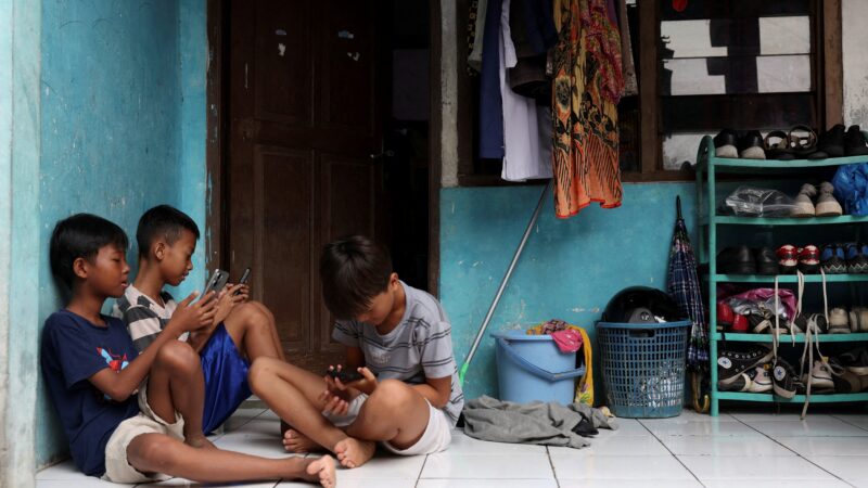 Indonésia estabelece limite mínimo de 16 anos para uso de redes sociais
