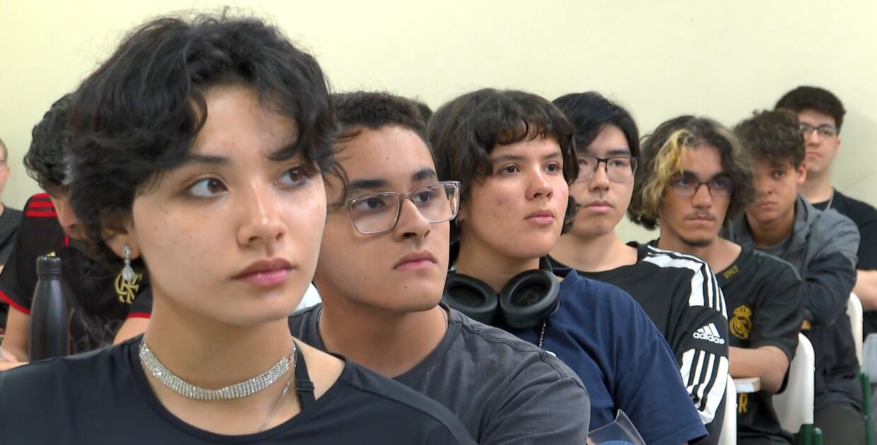 Matrículas femininas em cursos técnicos de tecnologia nas Etecs registram queda significativa em 2025