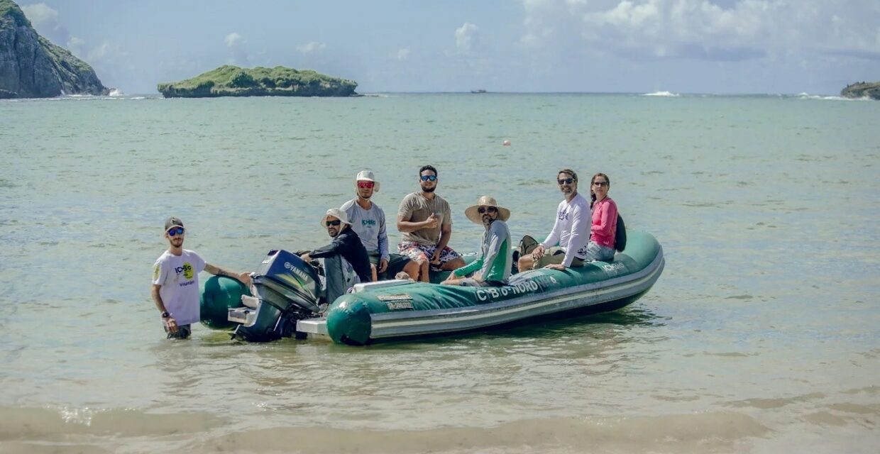 Monitoramento acústico reforçado para tubarões na Praia do Sueste em Fernando de Noronha