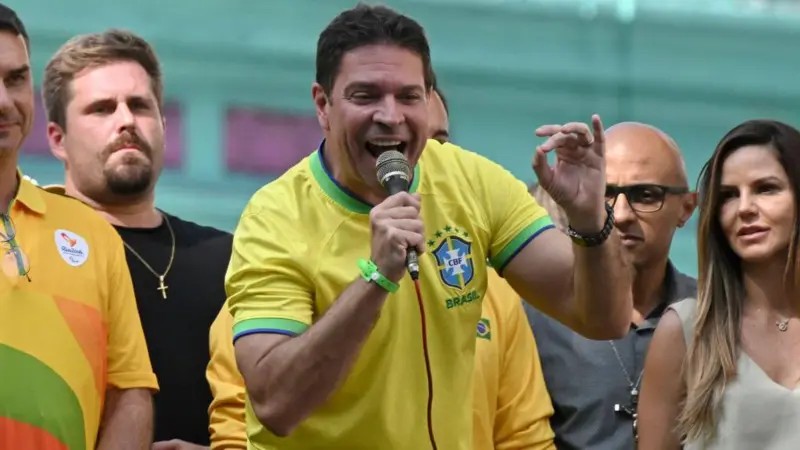 Prisão de Alexandre Ramagem nos EUA tem ampla cobertura na imprensa internacional