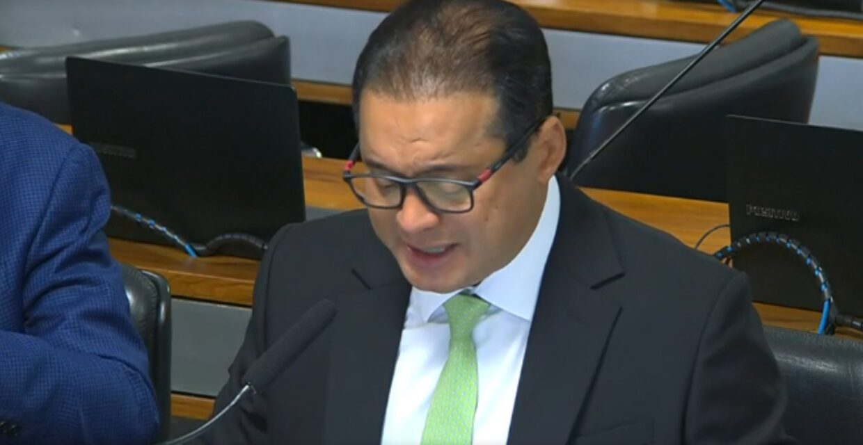 Senado antecipa sabatina de Jorge Messias para 28 de abril na CCJ