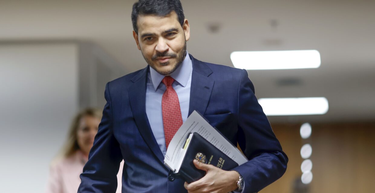 Senado realiza sabatina de Jorge Messias para vaga no Supremo Tribunal Federal