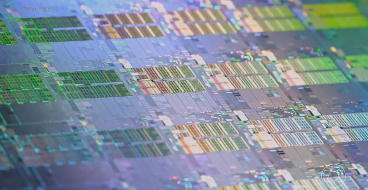 EUA restringem fornecimento de equipamentos para segunda maior fabricante de chips da China