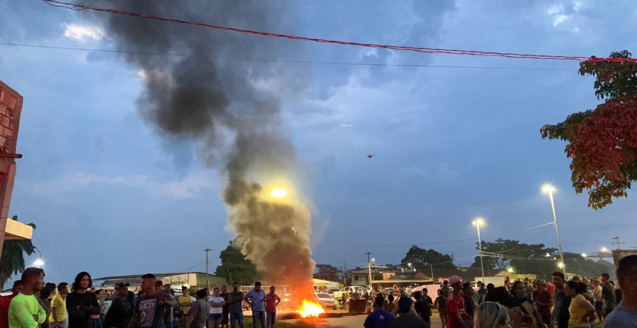 Protesto de garimpeiros bloqueia trecho da BR-319 em Porto Velho após operação contra mineração ilegal no Rio Madeira