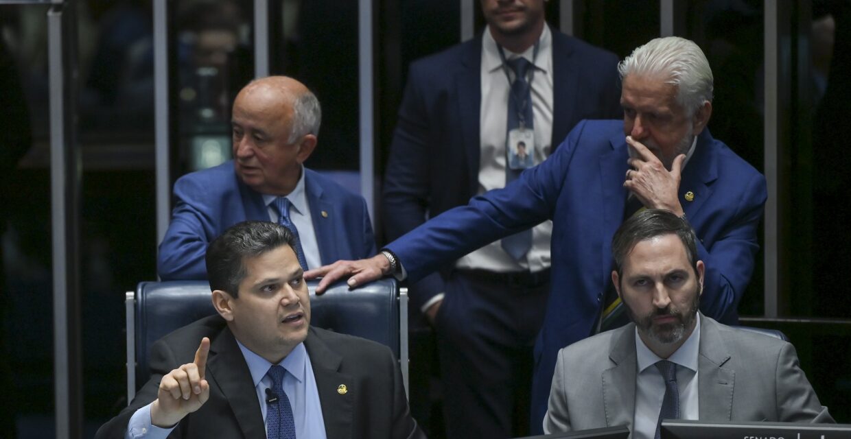Senado rejeita indicação de Jorge Messias para o STF; Alcolumbre antecipa resultado da votação