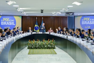 Lula Reúne Nova Equipe Ministerial e Aborda Tarifas dos EUA e Desafios Internos
