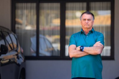 Polícia Civil do DF solicita ao STF depoimento de Bolsonaro sobre arma apreendida em blitz