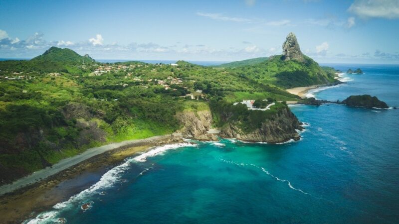 Proposta de Gestão Compartilhada para Fernando de Noronha Gera Debates sobre Turismo e Planejamento Urbano