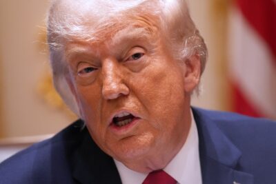 Trump anuncia decisão iminente sobre acordo nuclear com Irã e estabelece condições