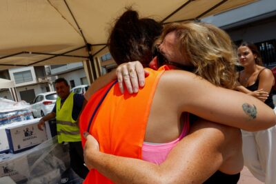 Espanha libera moradores após avanço no controle dos incêndios florestais em Madri e Ávila