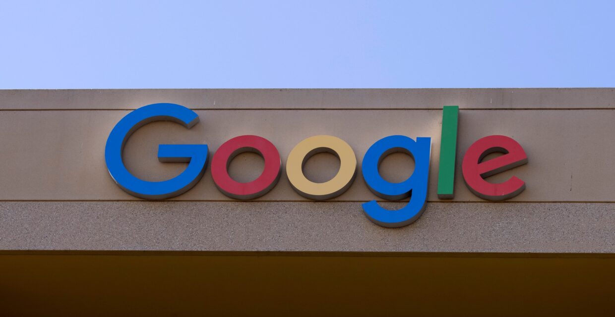 União Europeia determina que Google abra funcionalidades do Android para concorrentes de IA