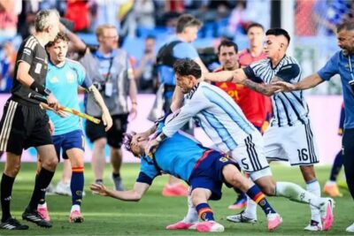 Fifa aplica multa à Argentina e suspende jogadores após incidentes na Copa do Mundo de 2026