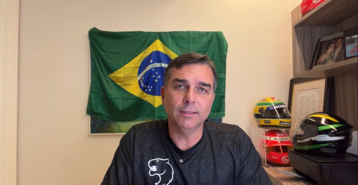 Flávio Bolsonaro afirma que ex-presidente desconhecia vídeo com IA exibido em convenção do PL