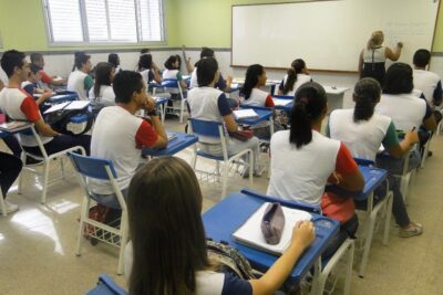 Universidade Regional do Cariri anuncia concurso para 101 vagas de professores substitutos