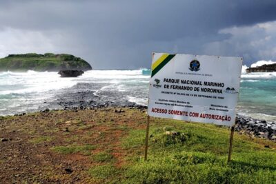 Parque Nacional Marinho de Fernando de Noronha tem áreas fechadas devido a condições adversas do mar