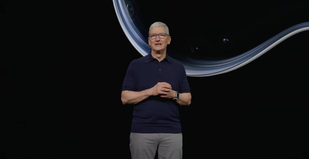 Tim Cook encerra ciclo como CEO da Apple e John Ternus assume liderança