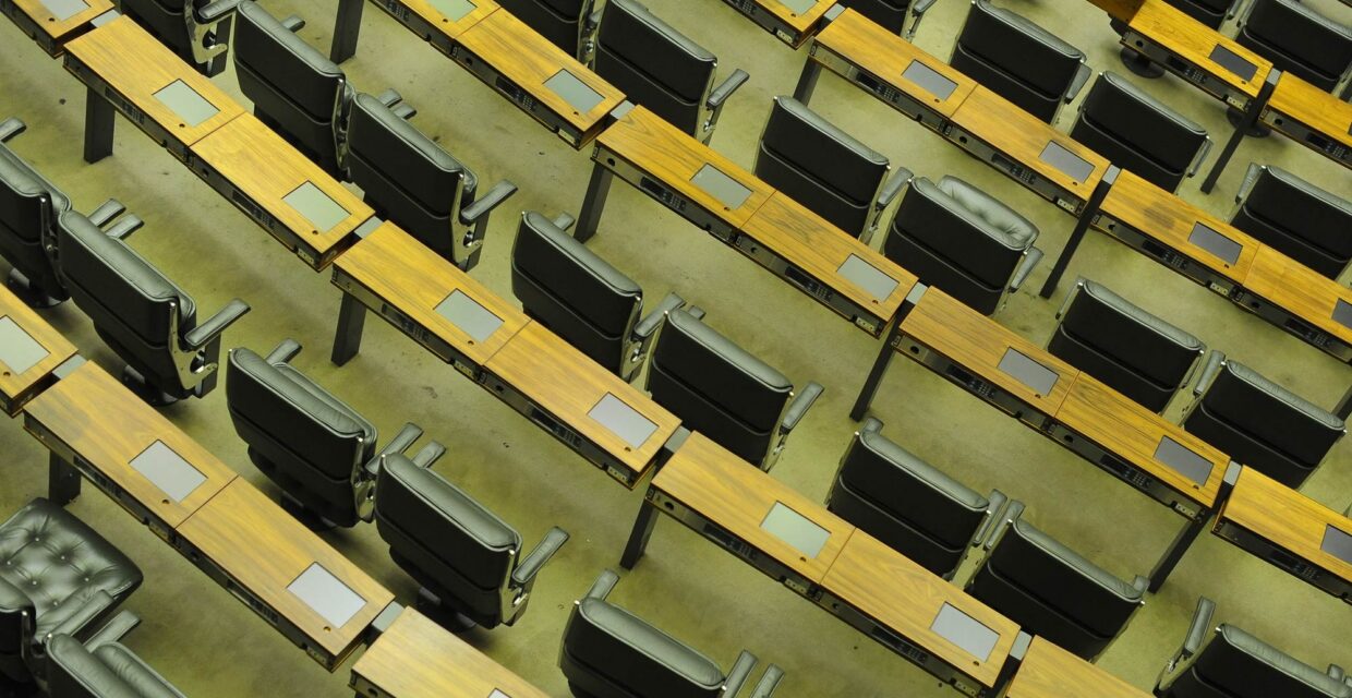 Entenda o funcionamento do sistema proporcional nas eleições para deputados