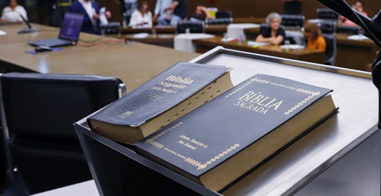 Justiça do Trabalho confirma justa causa de empregado que atuava como pastor durante afastamentos médicos