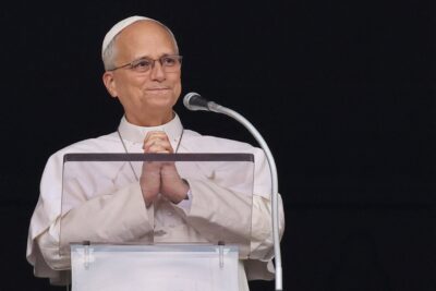 Papa Leão XIV solicita cooperação entre Ucrânia e Rússia para ajuda humanitária em Oleshky