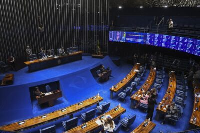 Senado conclui terceira sessão de debate sobre PEC que propõe o fim da escala 6×1